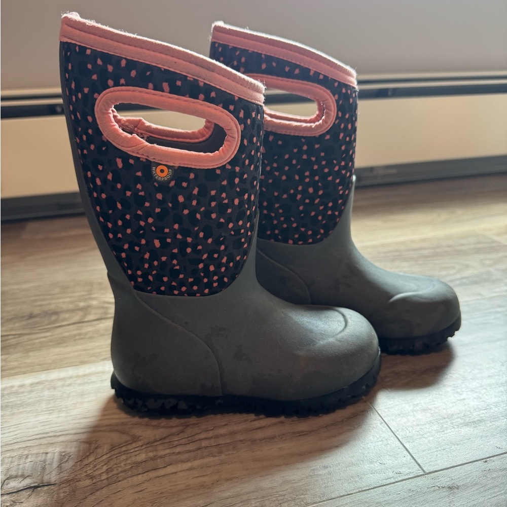 Bogs Kids' Boots with Pink Trim